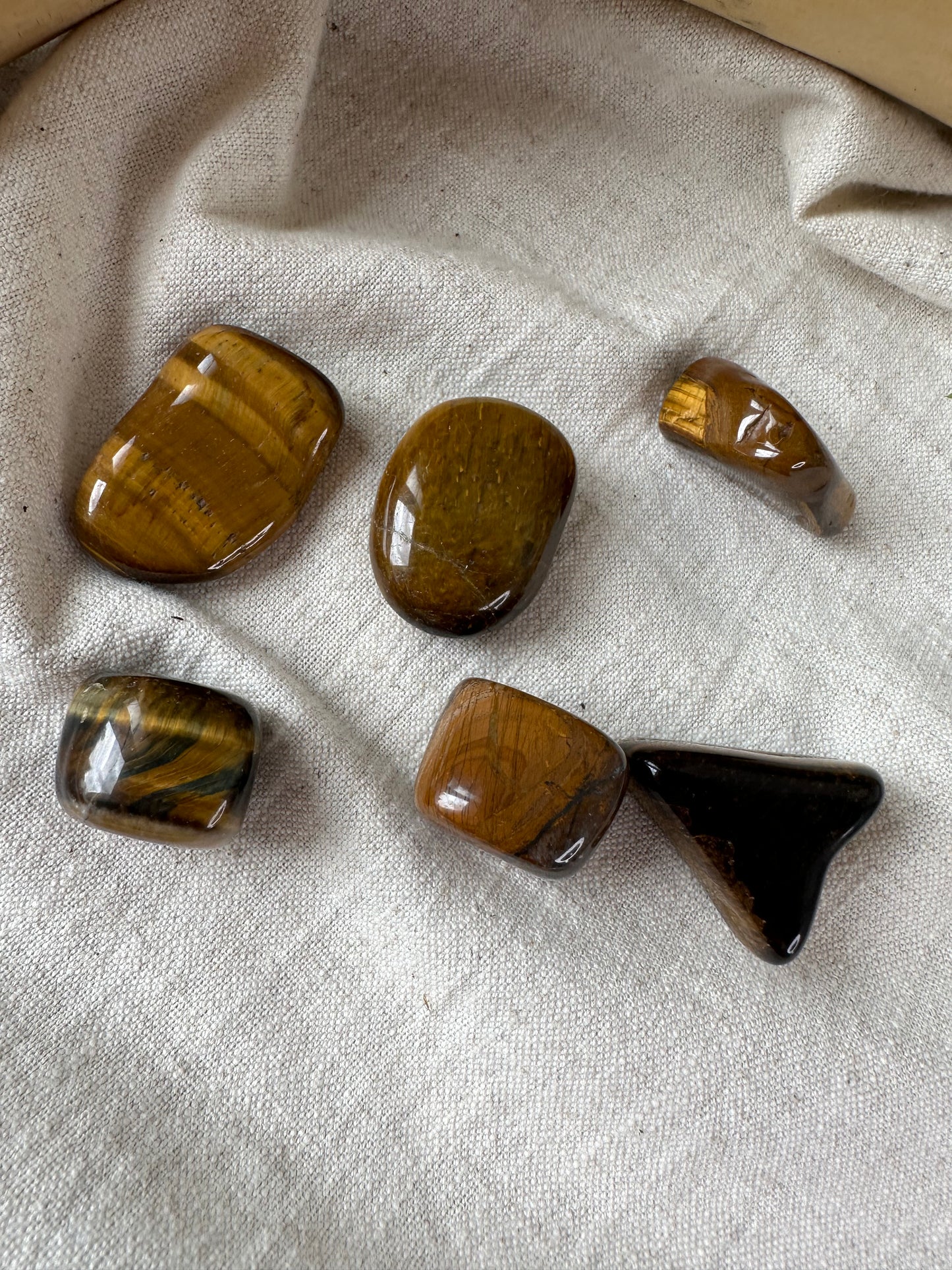Gold Tigers Eye - Tumblestone